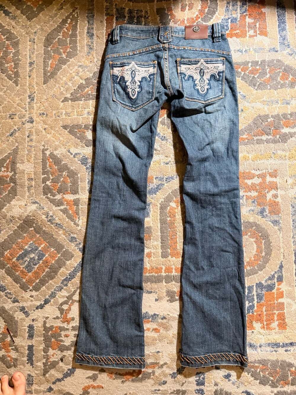 Angel Jeans Women's Low Rise Bootcut Denim w Embroidery & Whipstitch Hem Sz 00